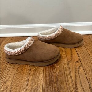 Cozy Brown Slip-On Women's Slippers